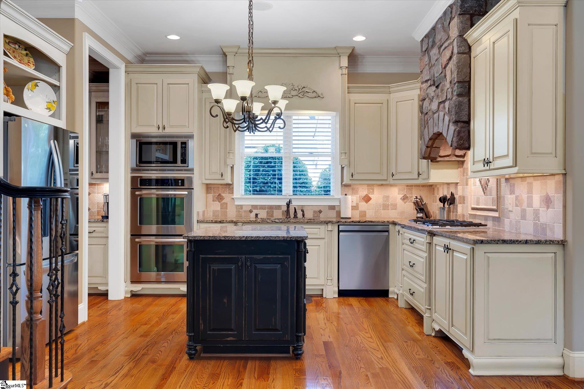 10 Travertine Ct, Greenville, SC, 29615, USA, 4 Bedrooms Bedrooms, ,4 BathroomsBathrooms,Residential,Contingent,10 Travertine Ct,1592726