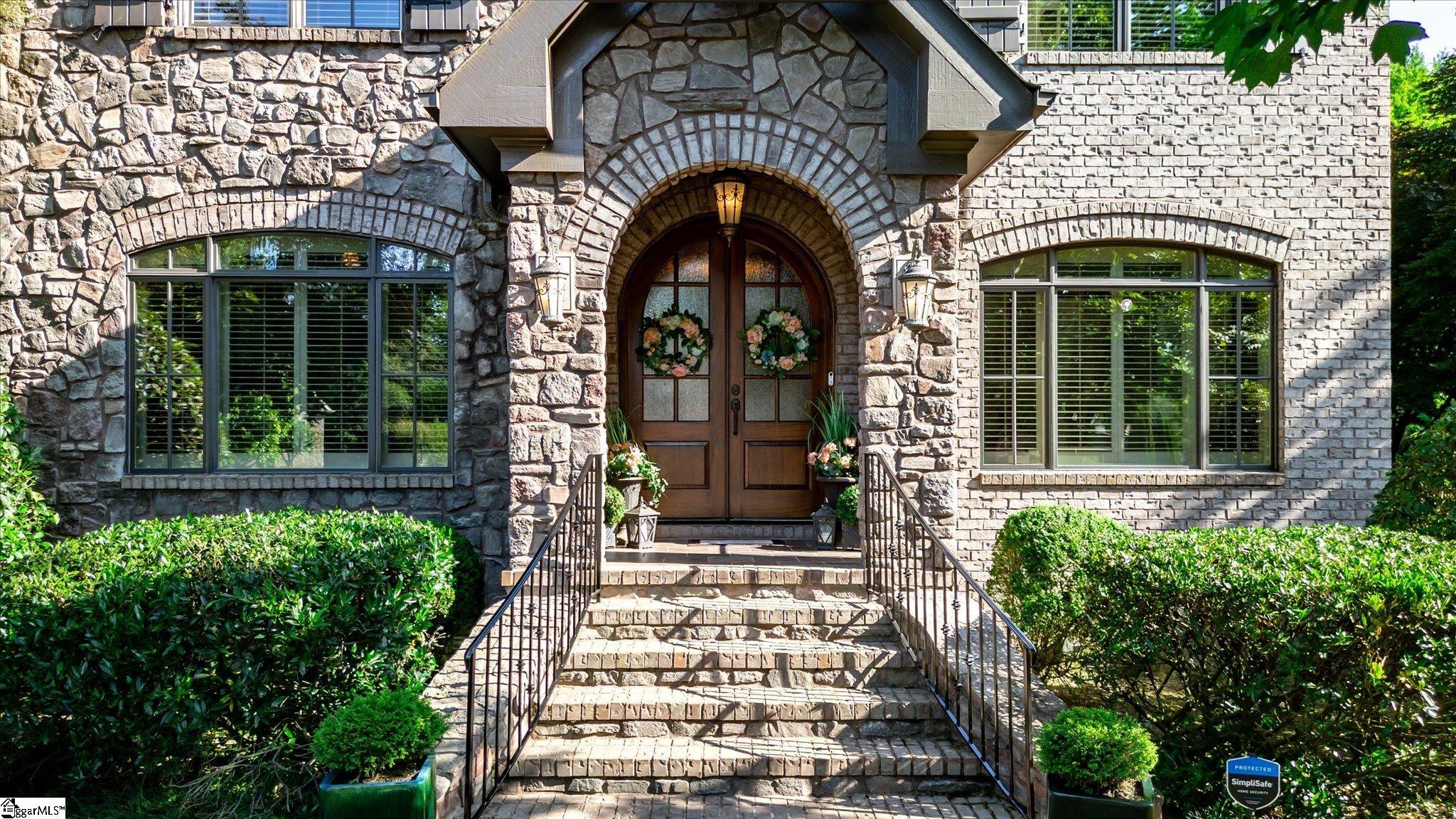 10 Travertine Ct, Greenville, SC, 29615, USA, 4 Bedrooms Bedrooms, ,4 BathroomsBathrooms,Residential,Contingent,10 Travertine Ct,1592726