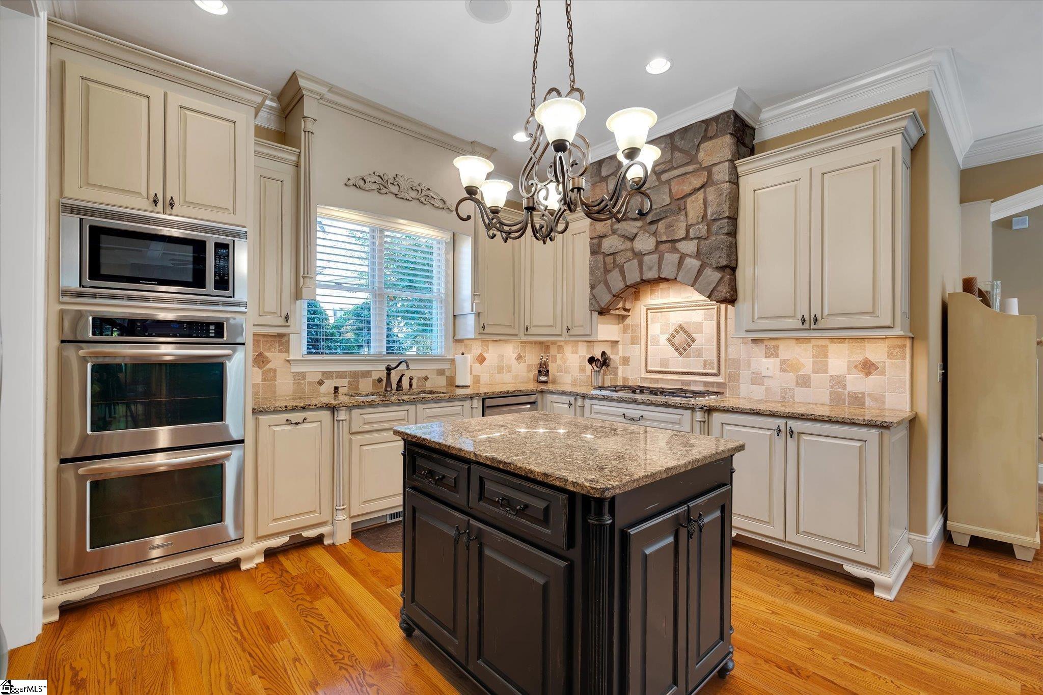 10 Travertine Ct, Greenville, SC, 29615, USA, 4 Bedrooms Bedrooms, ,4 BathroomsBathrooms,Residential,Contingent,10 Travertine Ct,1592726