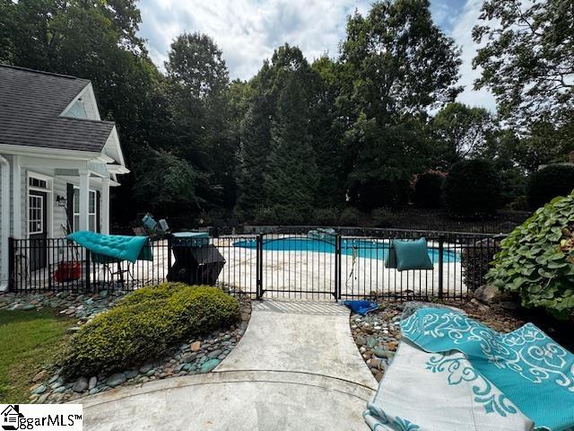 Greer, South Carolina 29651, United States, 4 Bedrooms Bedrooms, ,3 BathroomsBathrooms,Residential,Active,197942