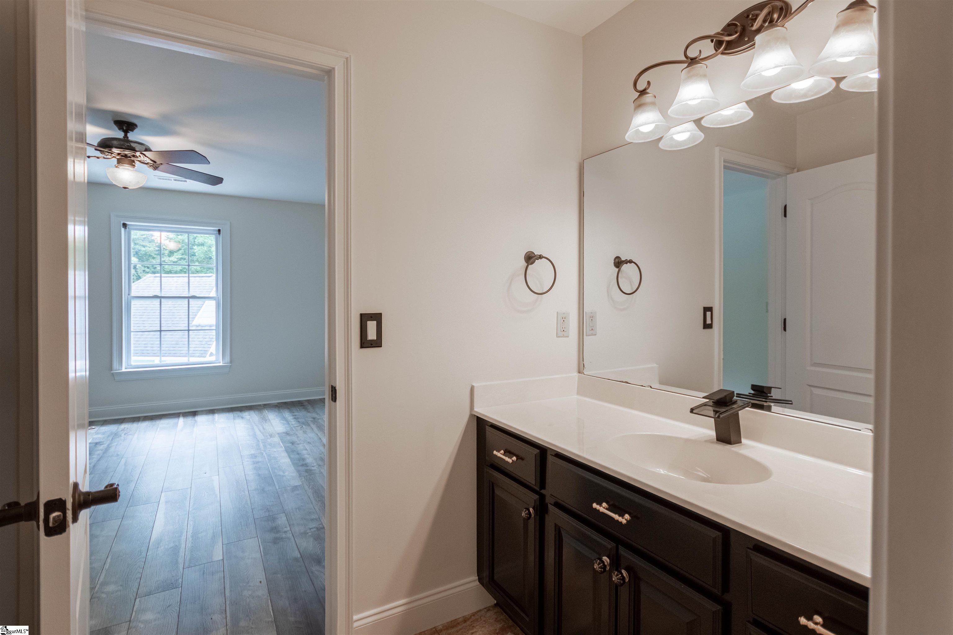 Greer, South Carolina 29651, United States, 4 Bedrooms Bedrooms, ,3 BathroomsBathrooms,Residential,Active,197942