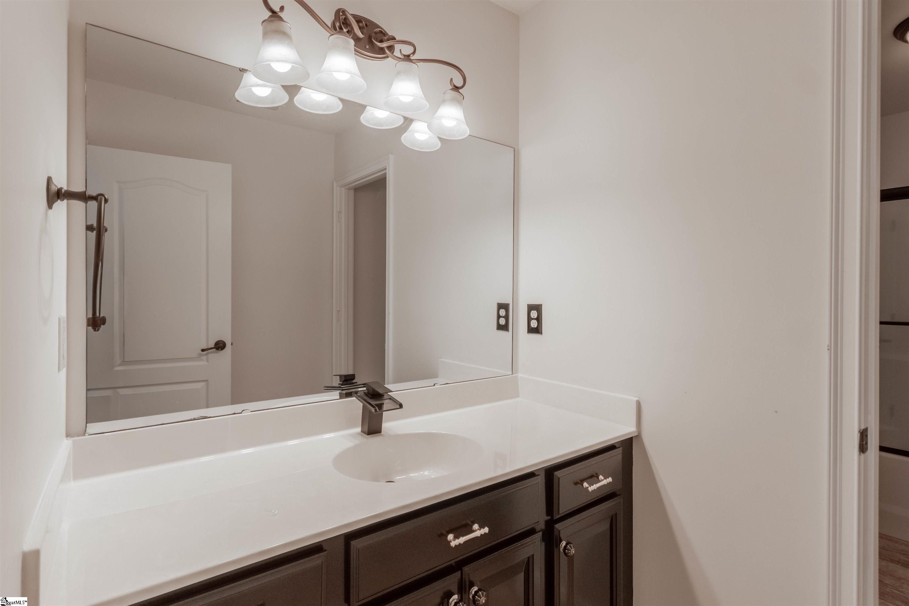 Greer, South Carolina 29651, United States, 4 Bedrooms Bedrooms, ,3 BathroomsBathrooms,Residential,Active,197942