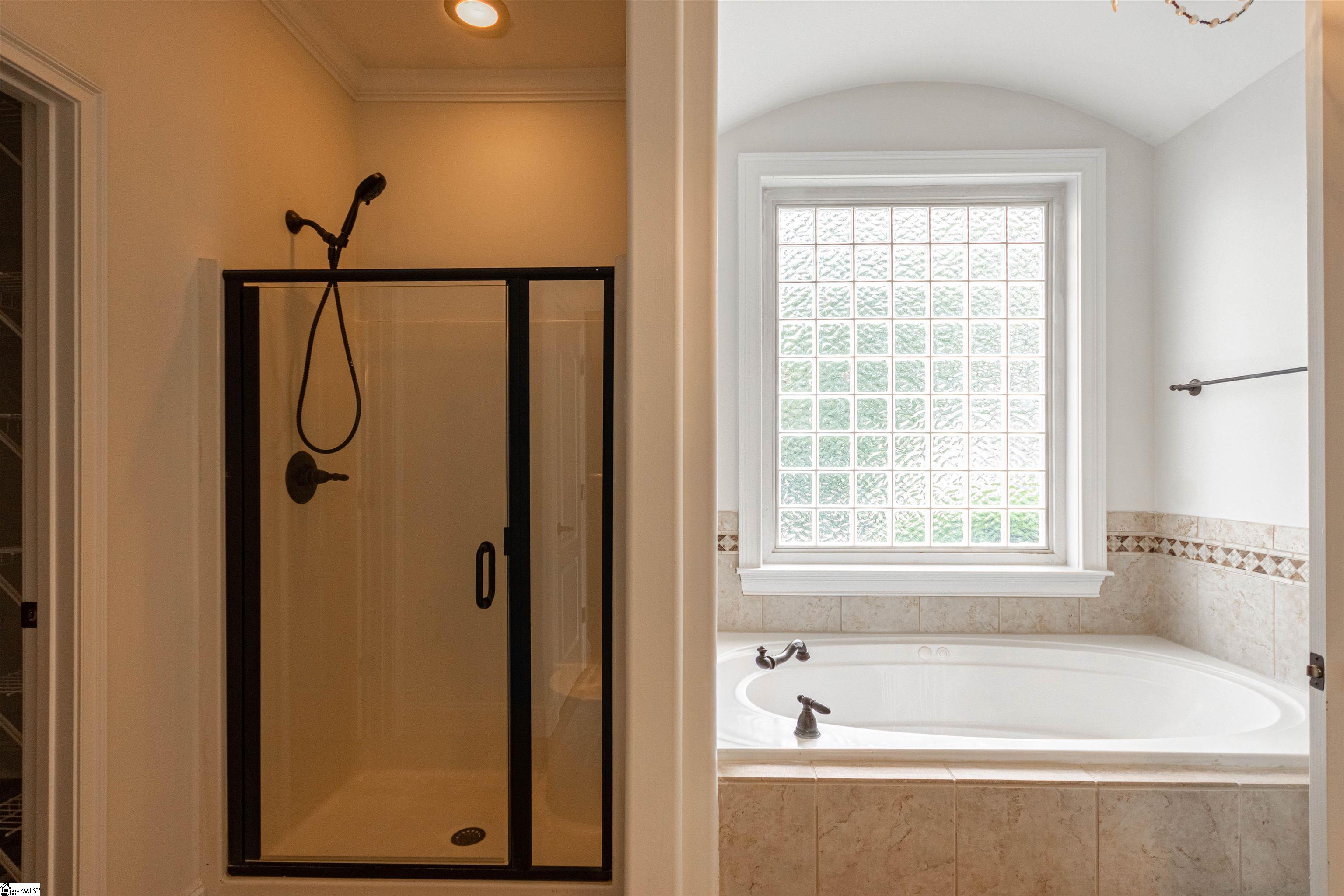 Greer, South Carolina 29651, United States, 4 Bedrooms Bedrooms, ,3 BathroomsBathrooms,Residential,Active,197942