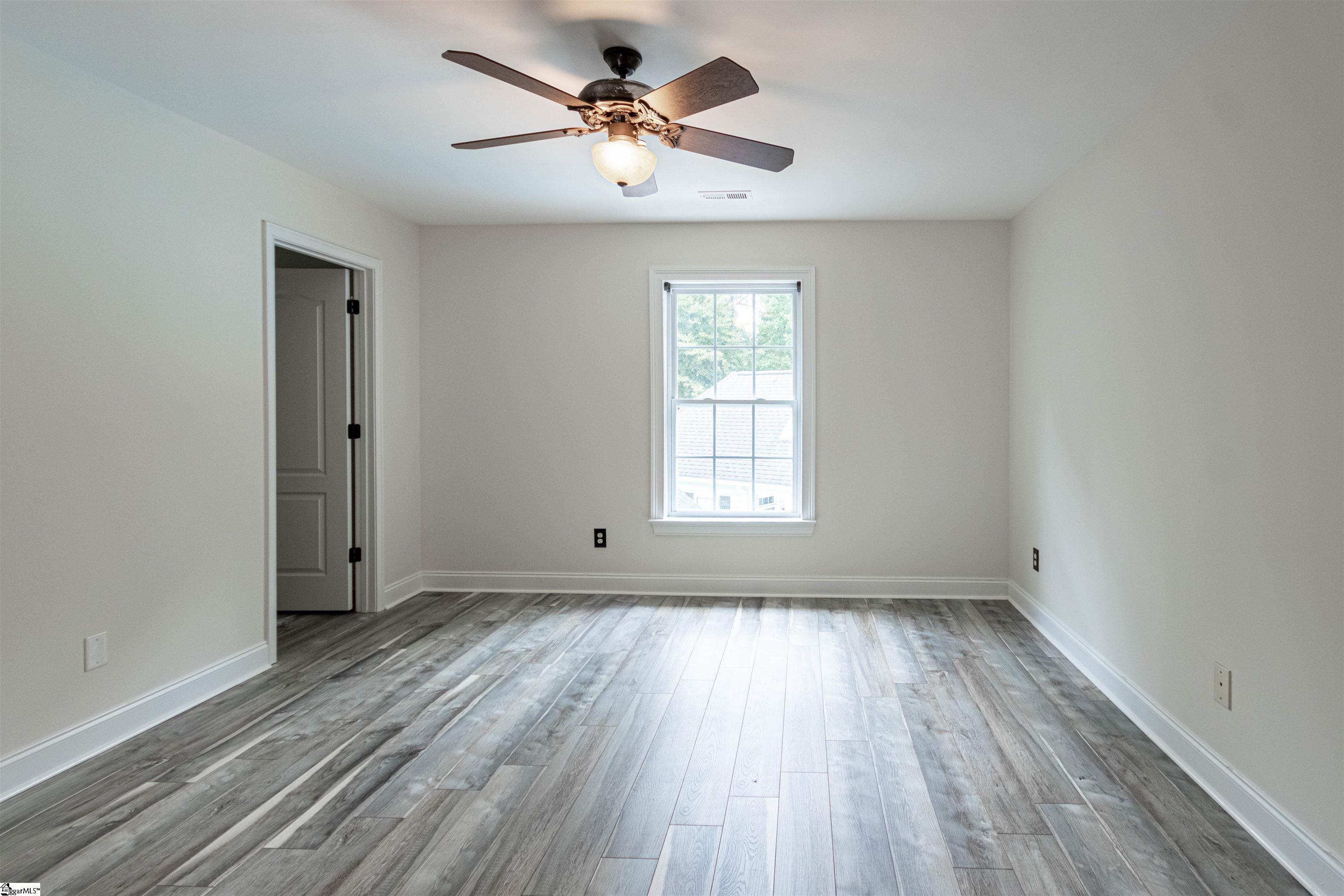 Greer, South Carolina 29651, United States, 4 Bedrooms Bedrooms, ,3 BathroomsBathrooms,Residential,Active,197942