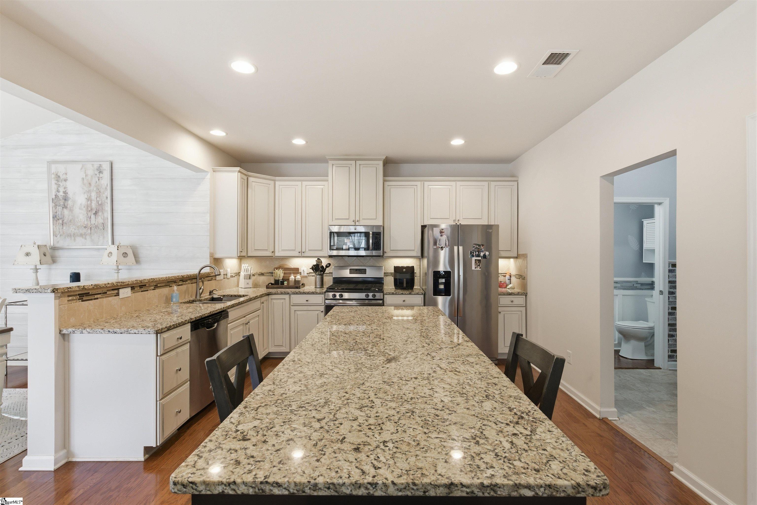 463 Shoreline Boulevard