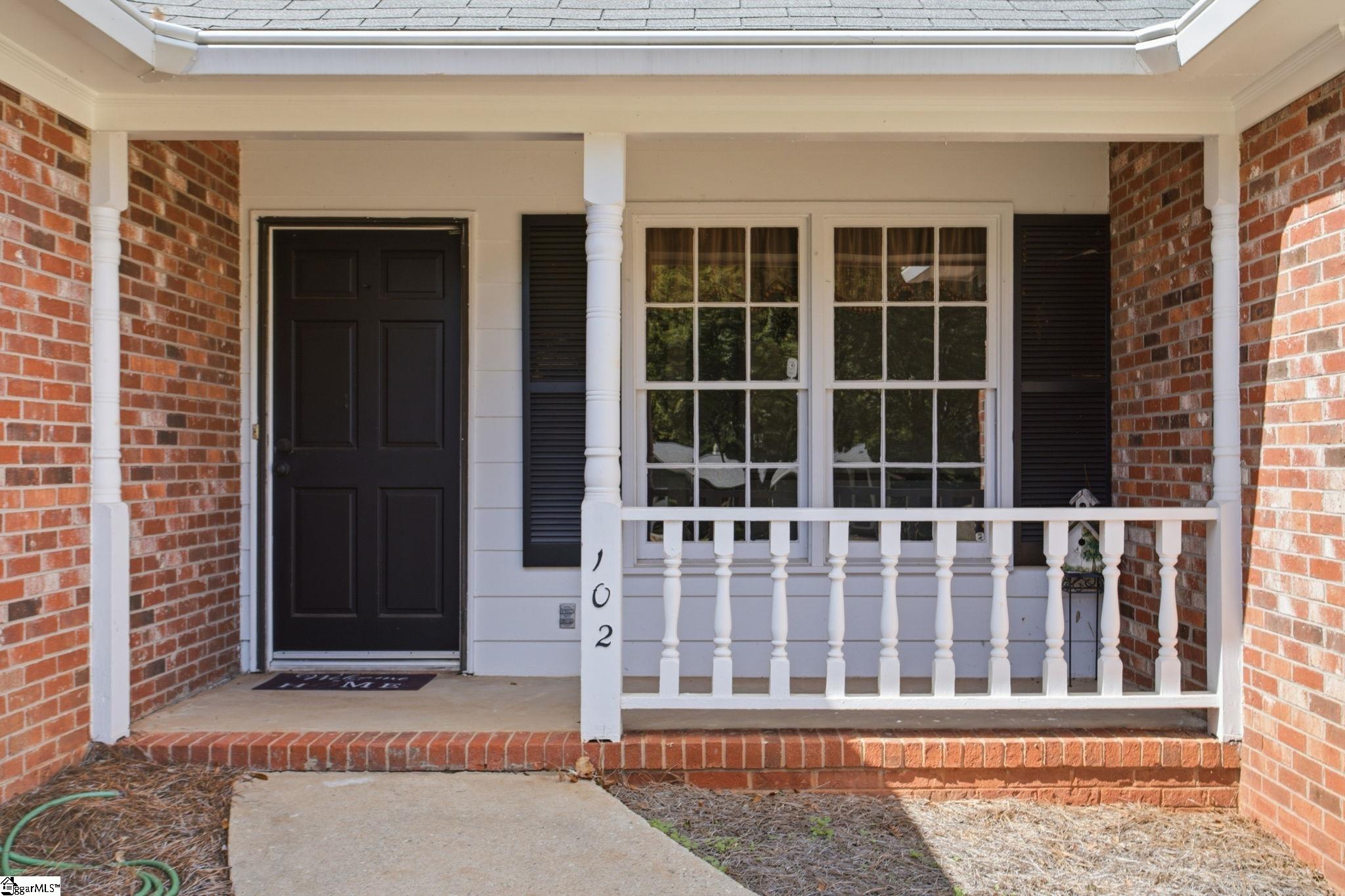 102 Ambergate Circle