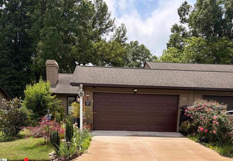Photo of 314 Skylark Circle, Greer, SC 29650 (MLS # 1590283)