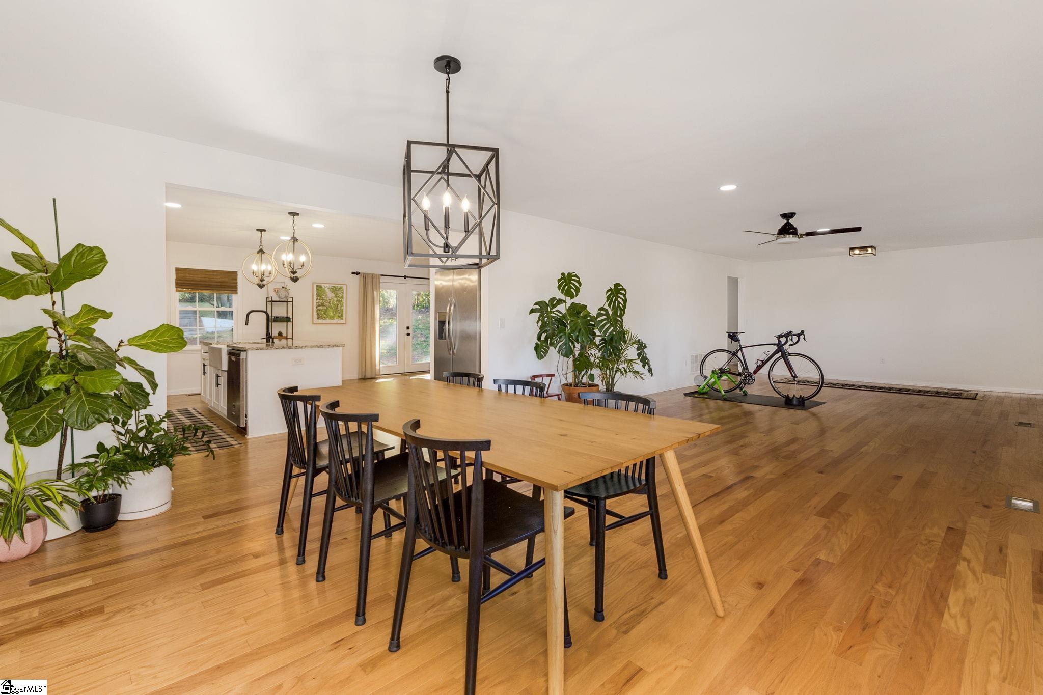 Travelers Rest, South Carolina 29690, United States, 4 Bedrooms Bedrooms, ,3 BathroomsBathrooms,Residential,Active,129628