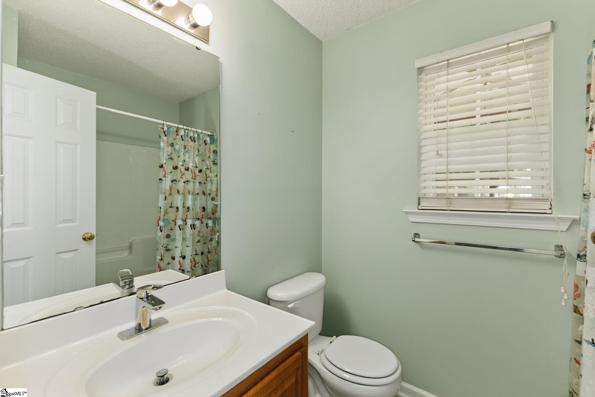 Greenville, South Carolina 29617, United States, 3 Bedrooms Bedrooms, ,2 BathroomsBathrooms,Residential,Contingent,194756