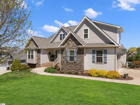 Photo of 1 Thornbriar Court, Travelers Rest, SC 29690 (MLS # 1588064)