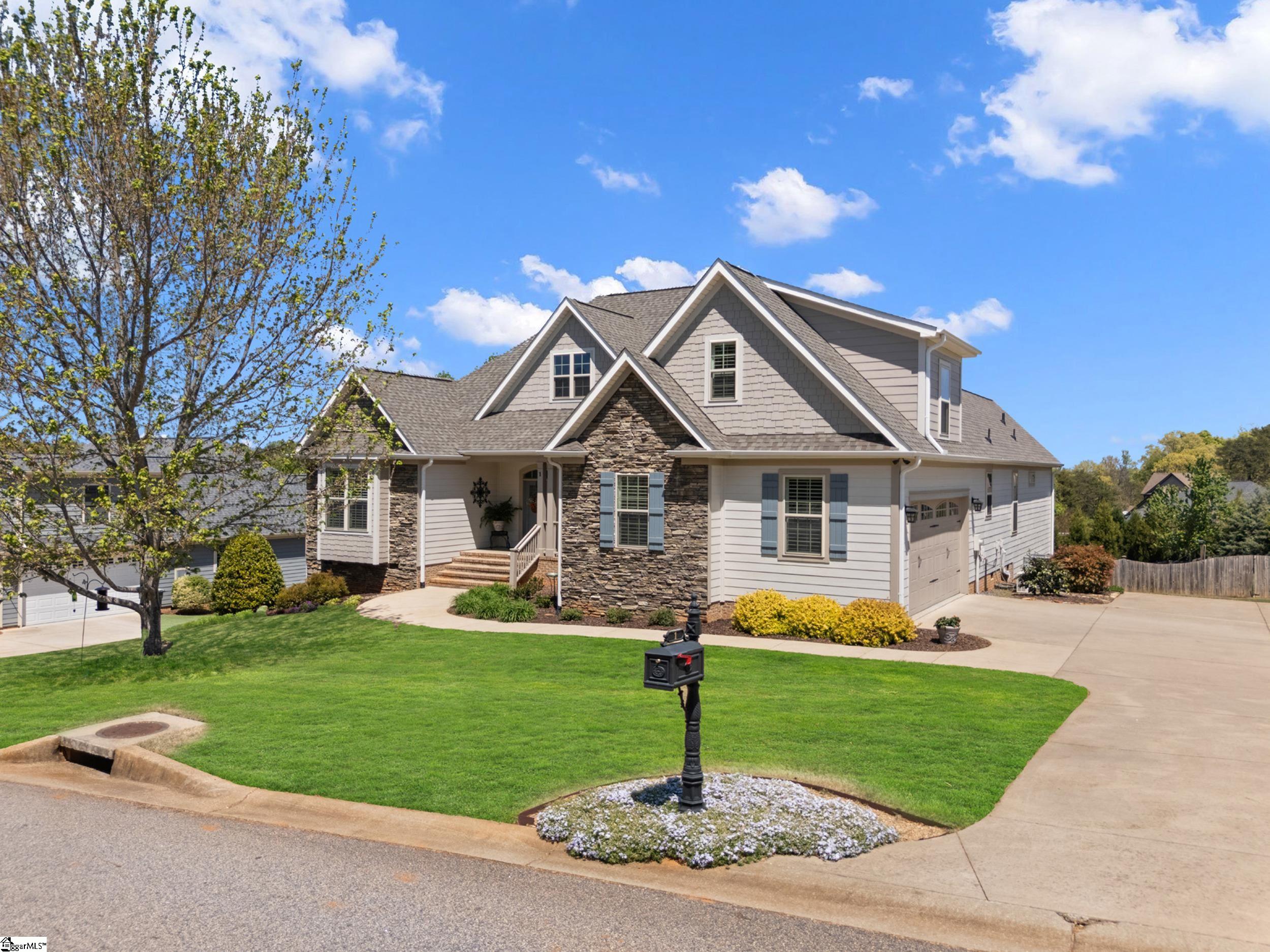 1 Thornbriar Court