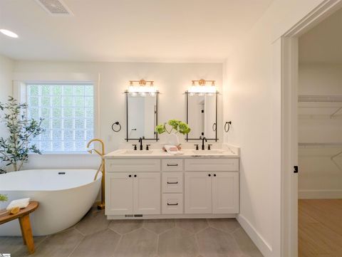 Tiny photo for 20 Gerru Court, Taylors, SC 29687 (MLS # 1576016)