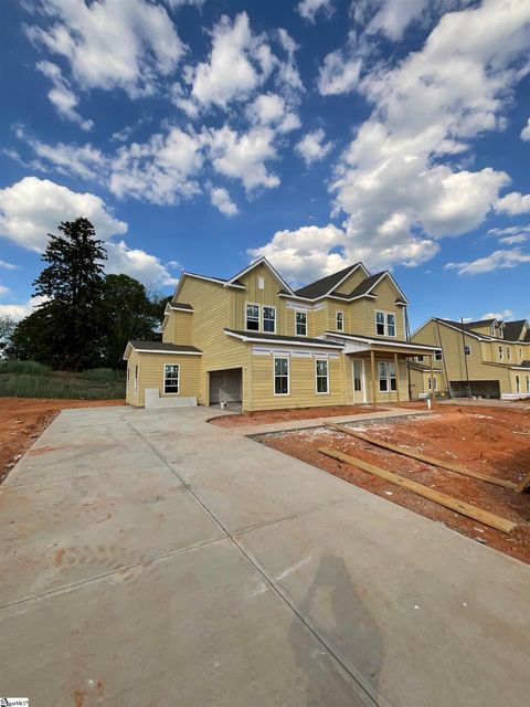 Photo of 900 Cedarleaf Way, Simpsonville, SC 29681 (MLS # 1592320)