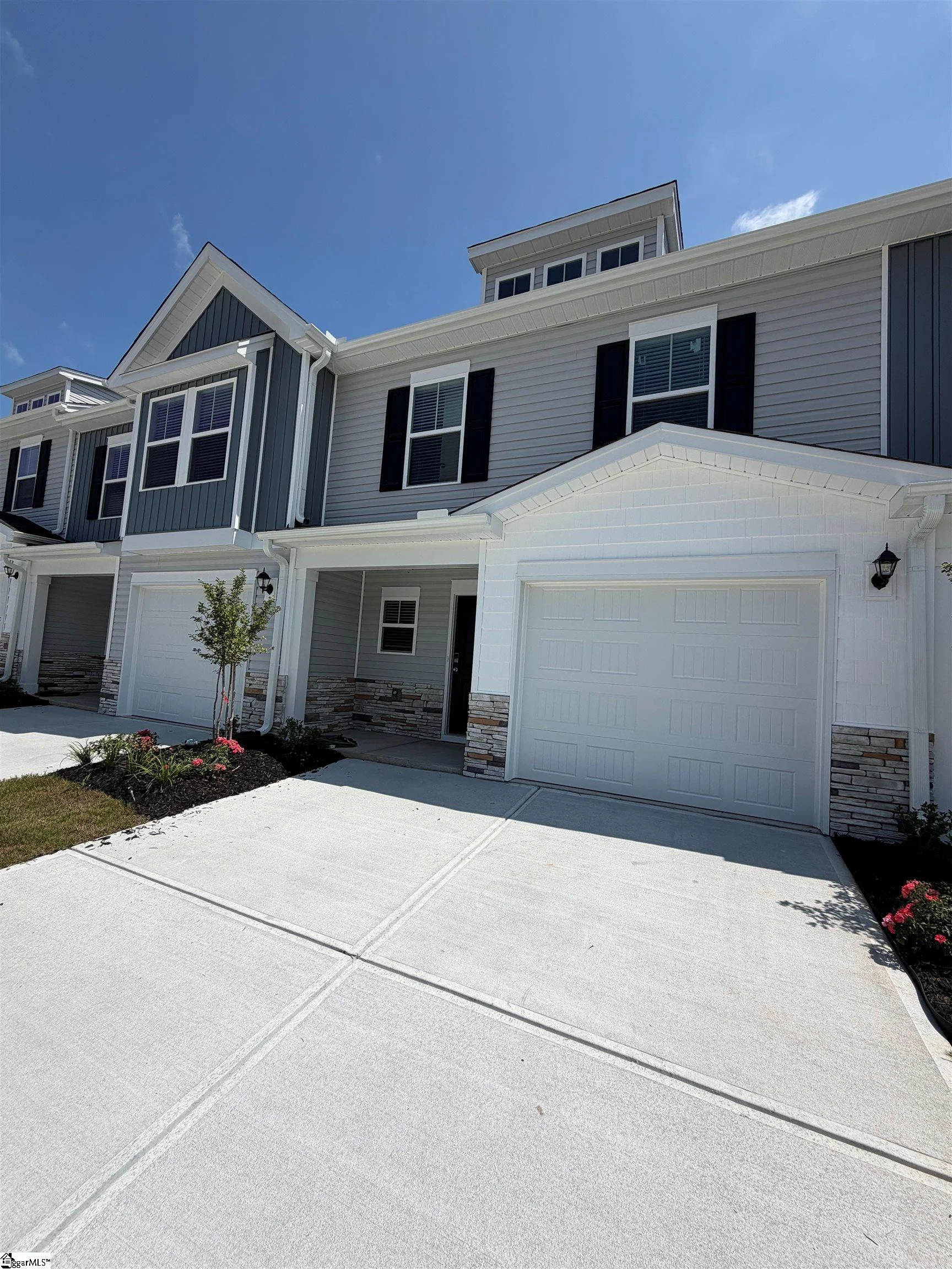 112 Stonyway Lane
