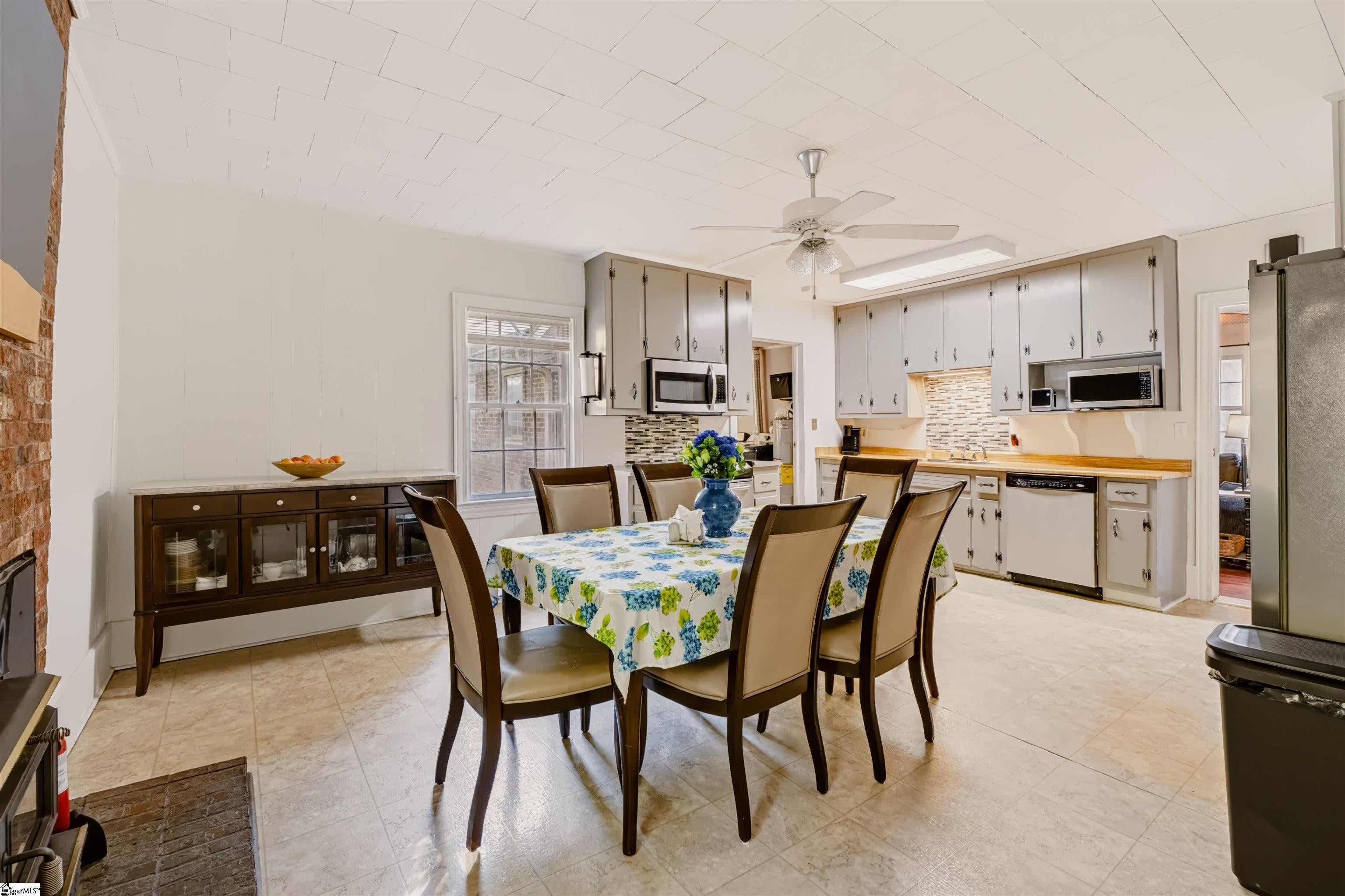 Real Estate Search 4 526 N River Road