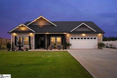Photo of 223 R C Thompson Road, Chesnee, SC 29323 (MLS # 1589727)