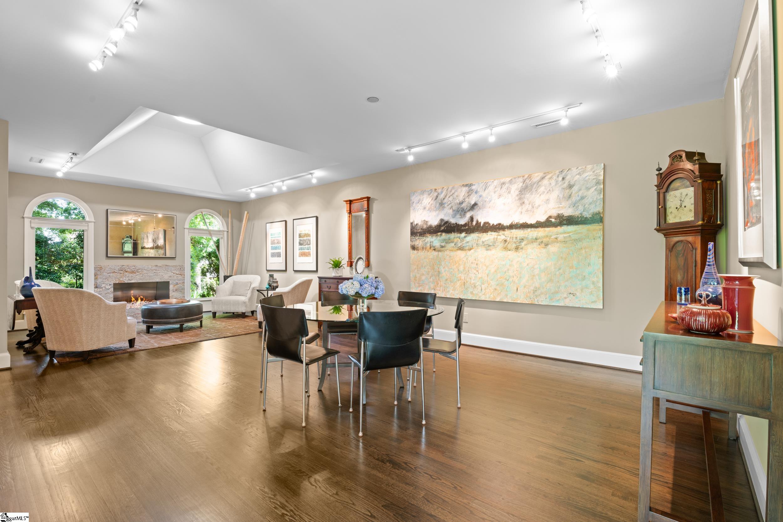 Greenville, South Carolina 29605, United States, 3 Bedrooms Bedrooms, ,3 BathroomsBathrooms,Residential,Contingent,139925