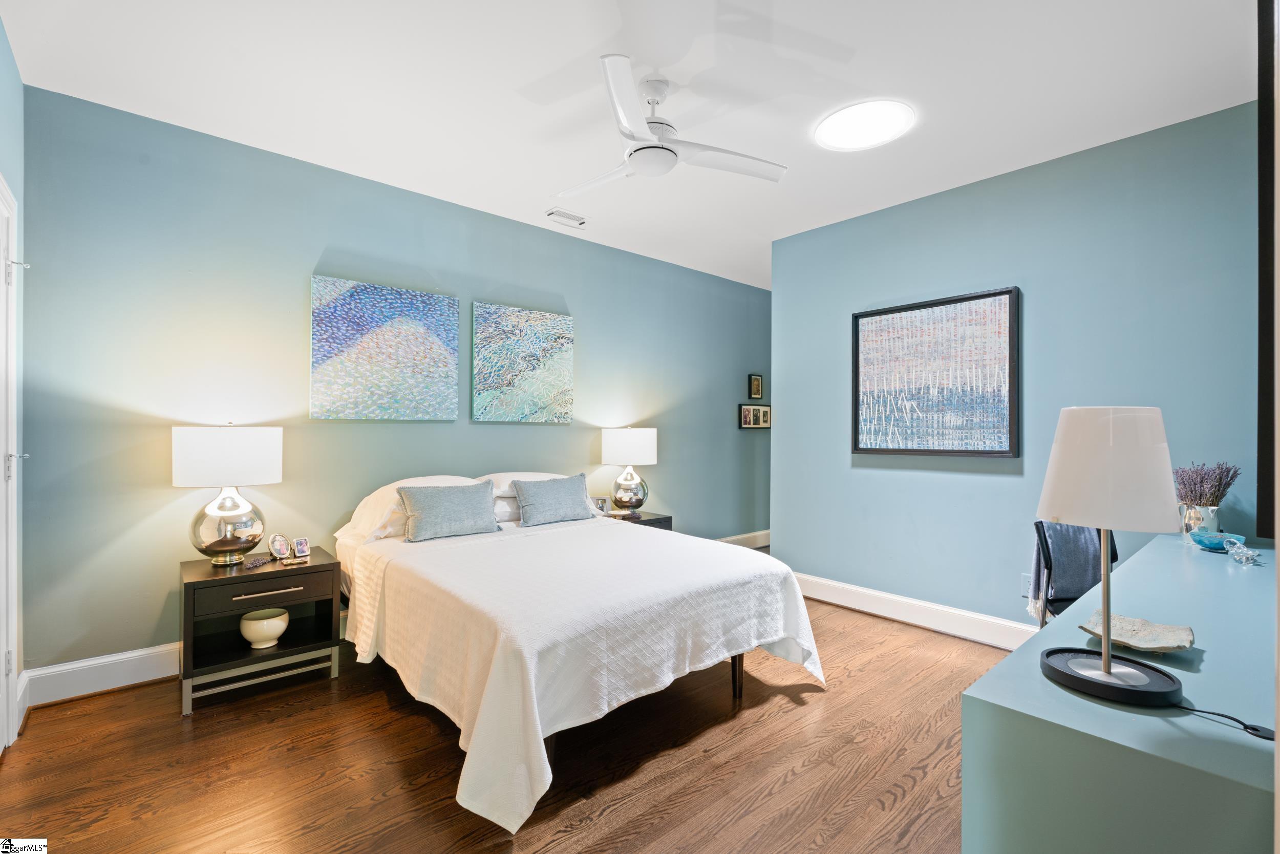 Greenville, South Carolina 29605, United States, 3 Bedrooms Bedrooms, ,3 BathroomsBathrooms,Residential,Contingent,139925