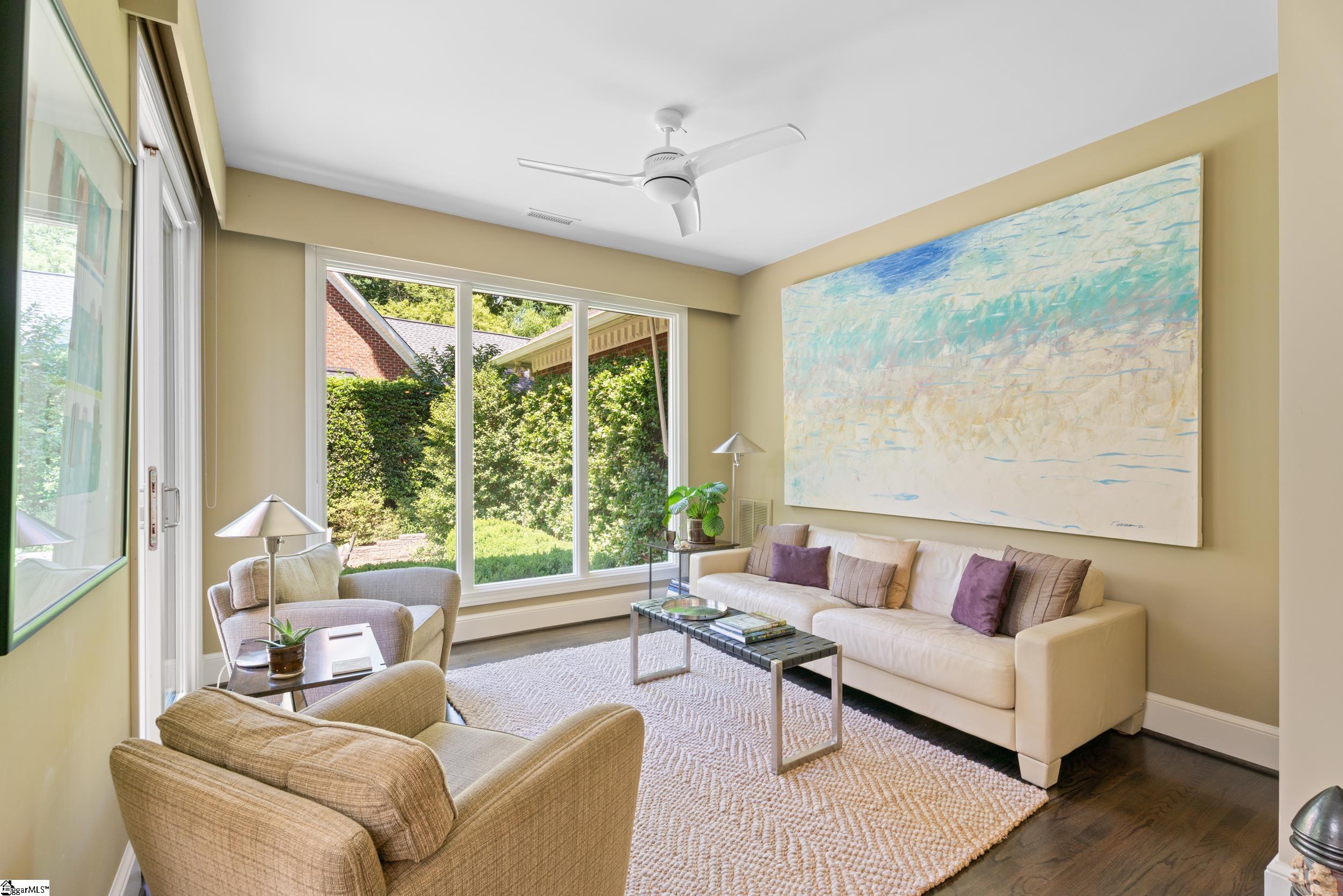 Greenville, South Carolina 29605, United States, 3 Bedrooms Bedrooms, ,3 BathroomsBathrooms,Residential,Contingent,139925