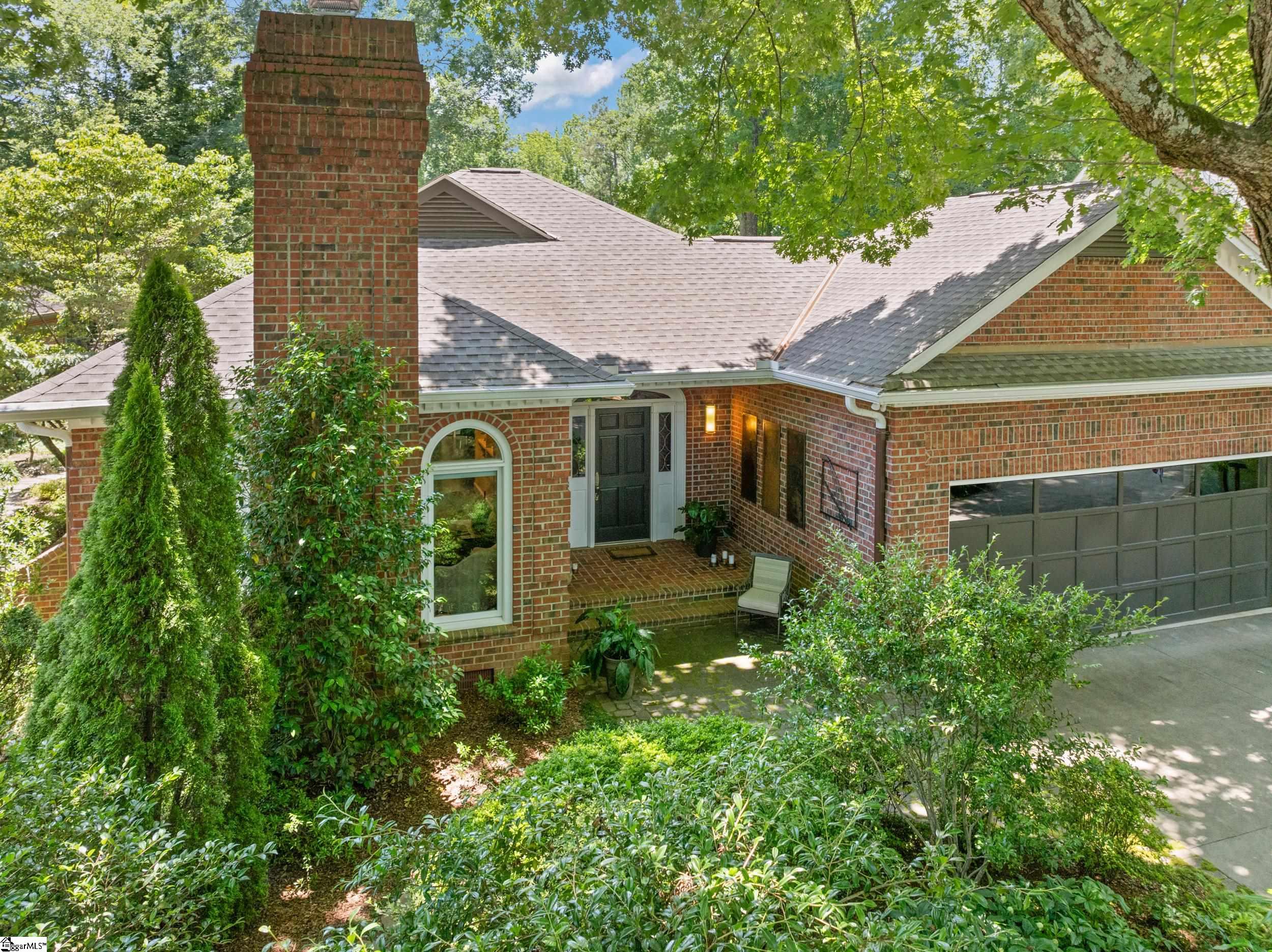 Greenville, South Carolina 29605, United States, 3 Bedrooms Bedrooms, ,3 BathroomsBathrooms,Residential,Contingent,139925