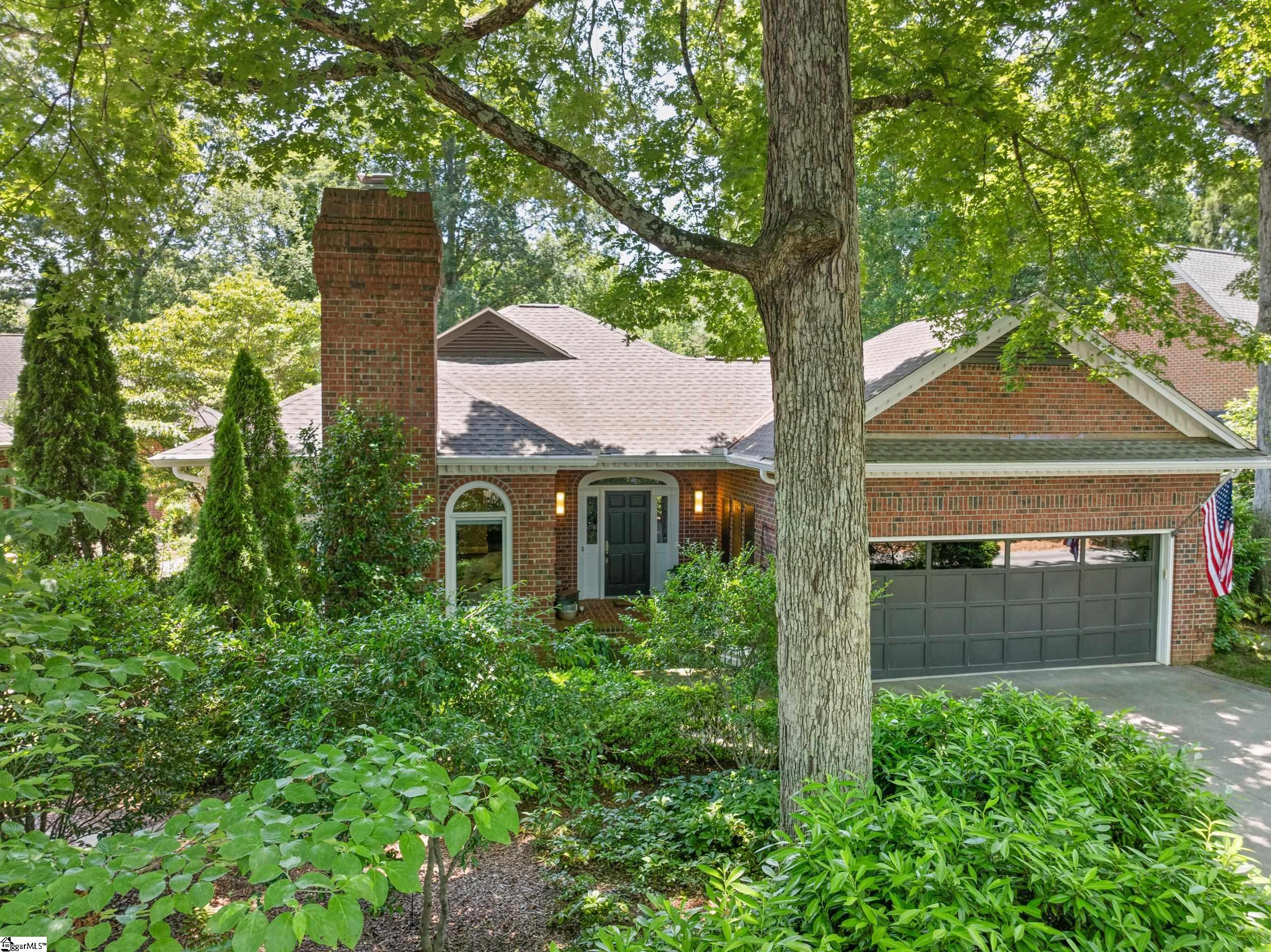 Greenville, South Carolina 29605, United States, 3 Bedrooms Bedrooms, ,3 BathroomsBathrooms,Residential,Contingent,139925