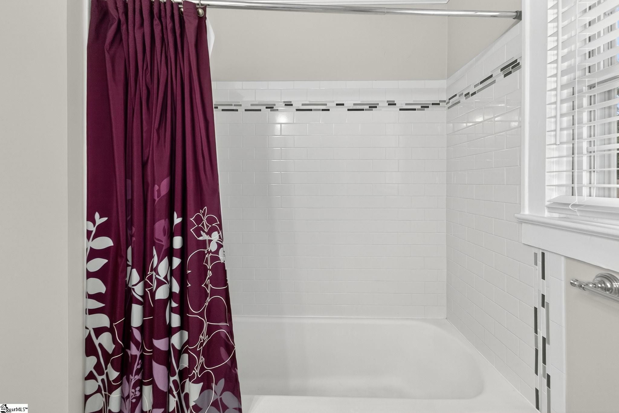 Greenville, South Carolina 29607, United States, 2 Bedrooms Bedrooms, ,2 BathroomsBathrooms,Residential,Active,223511