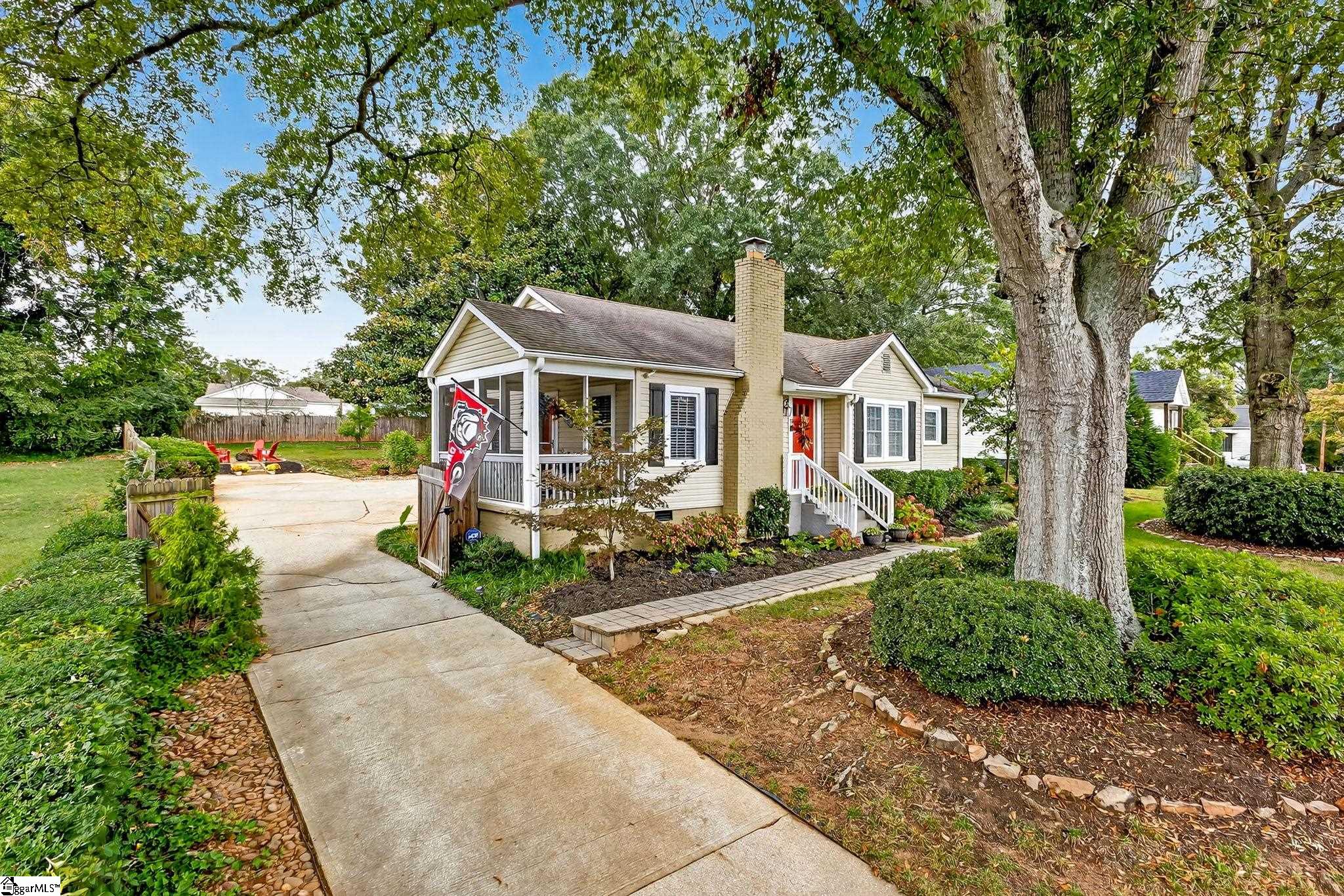 Greenville, South Carolina 29607, United States, 2 Bedrooms Bedrooms, ,2 BathroomsBathrooms,Residential,Active,223511