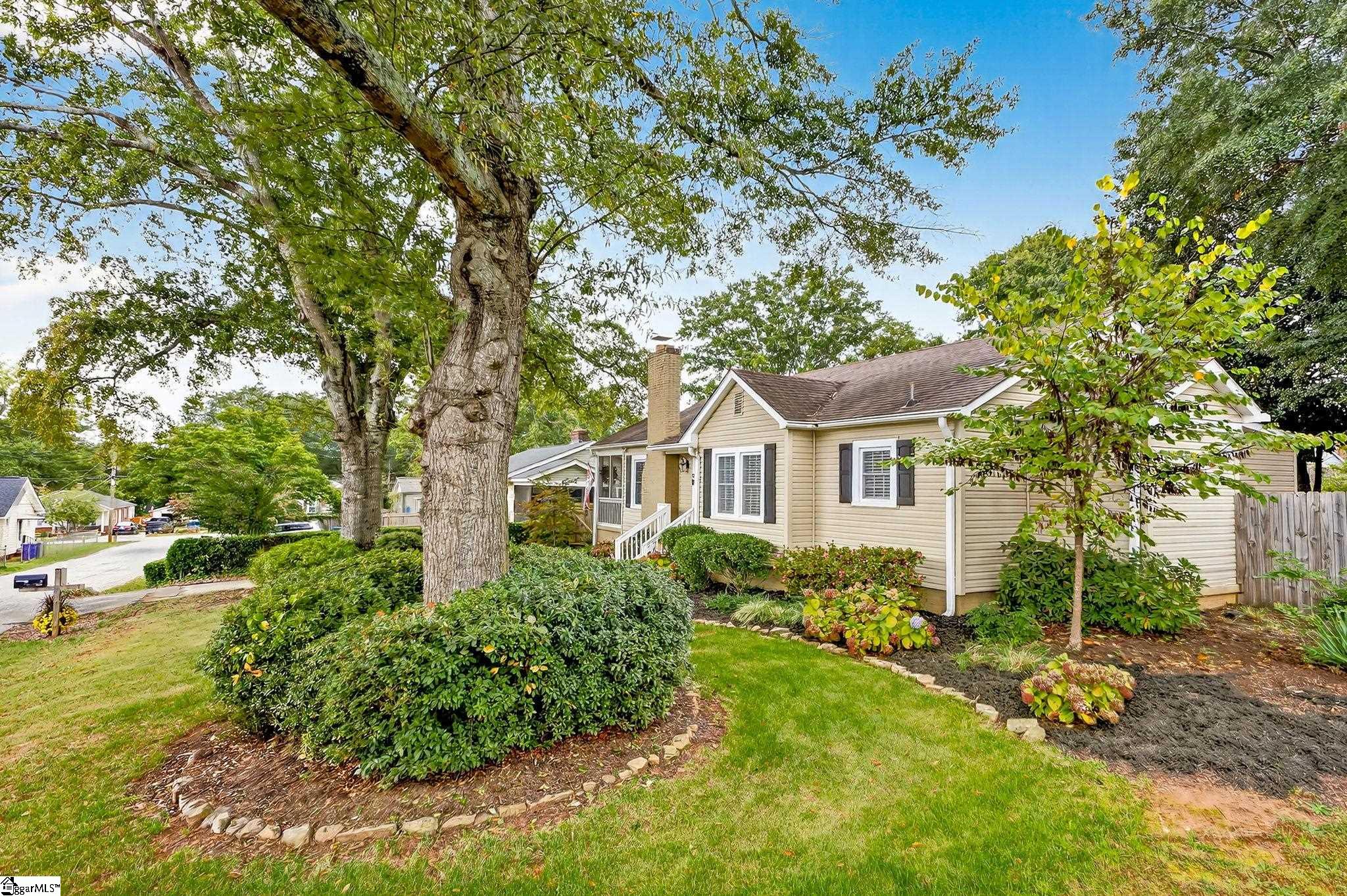 Greenville, South Carolina 29607, United States, 2 Bedrooms Bedrooms, ,2 BathroomsBathrooms,Residential,Active,223511