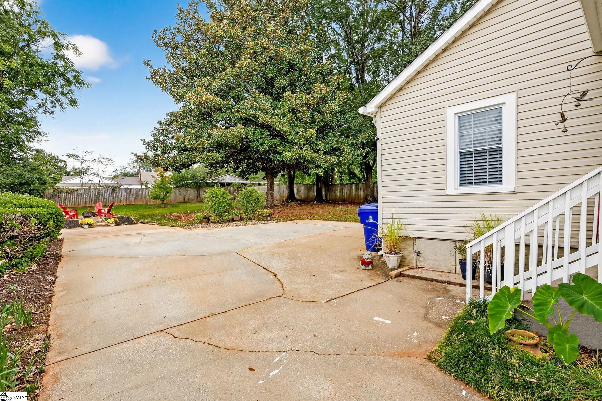 Greenville, South Carolina 29607, United States, 2 Bedrooms Bedrooms, ,2 BathroomsBathrooms,Residential,Active,223511