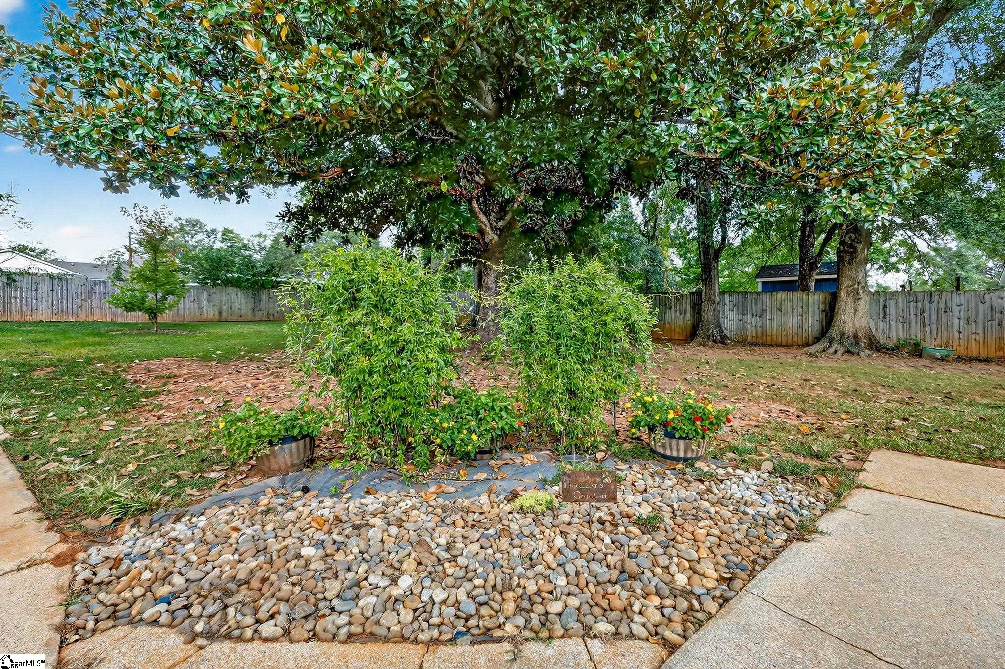 Greenville, South Carolina 29607, United States, 2 Bedrooms Bedrooms, ,2 BathroomsBathrooms,Residential,Active,223511