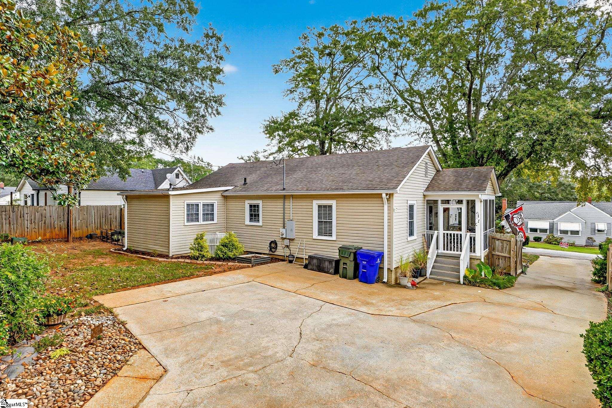 Greenville, South Carolina 29607, United States, 2 Bedrooms Bedrooms, ,2 BathroomsBathrooms,Residential,Active,223511