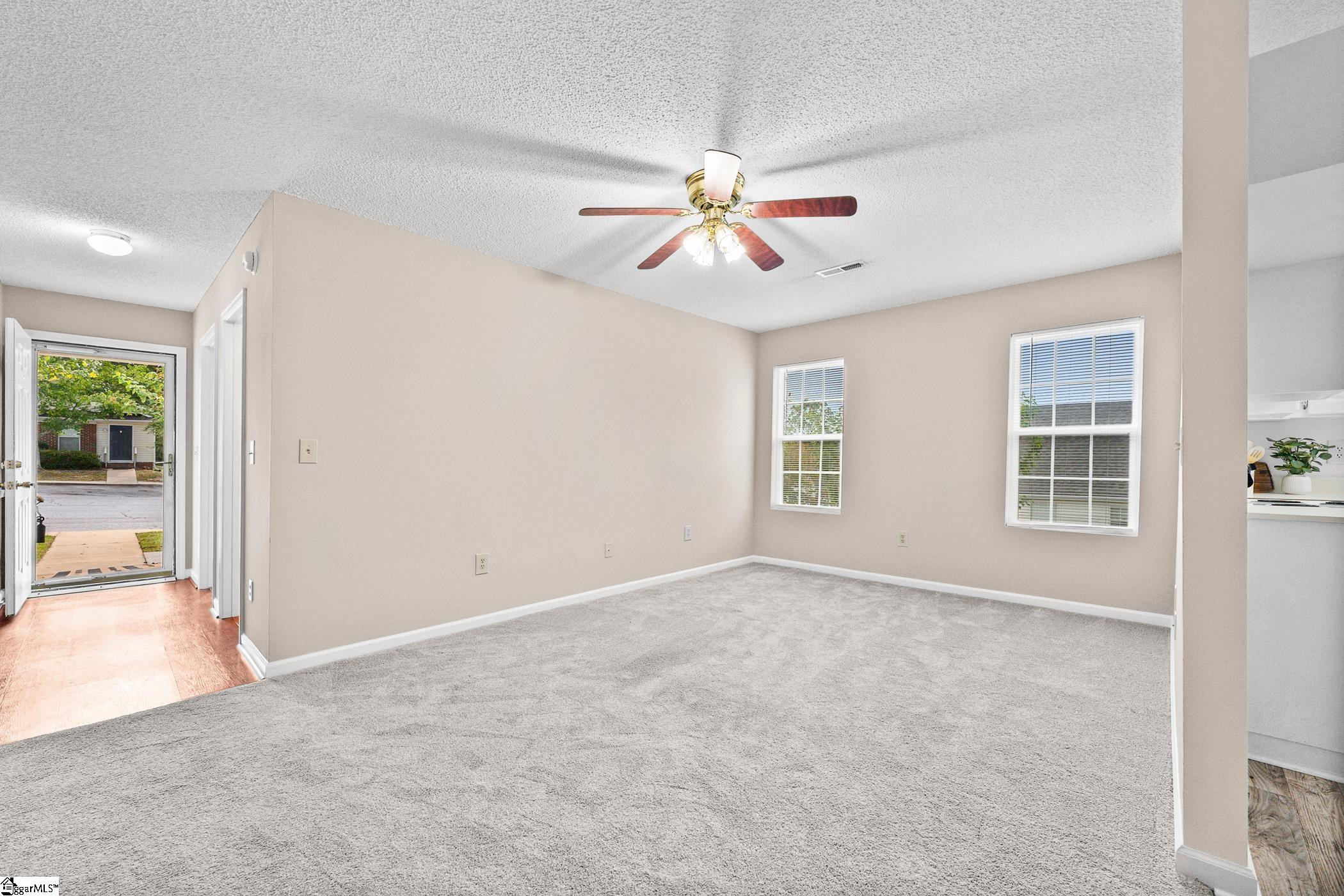 Real Estate Search 2 553 Memorail Drive Extension Unit M