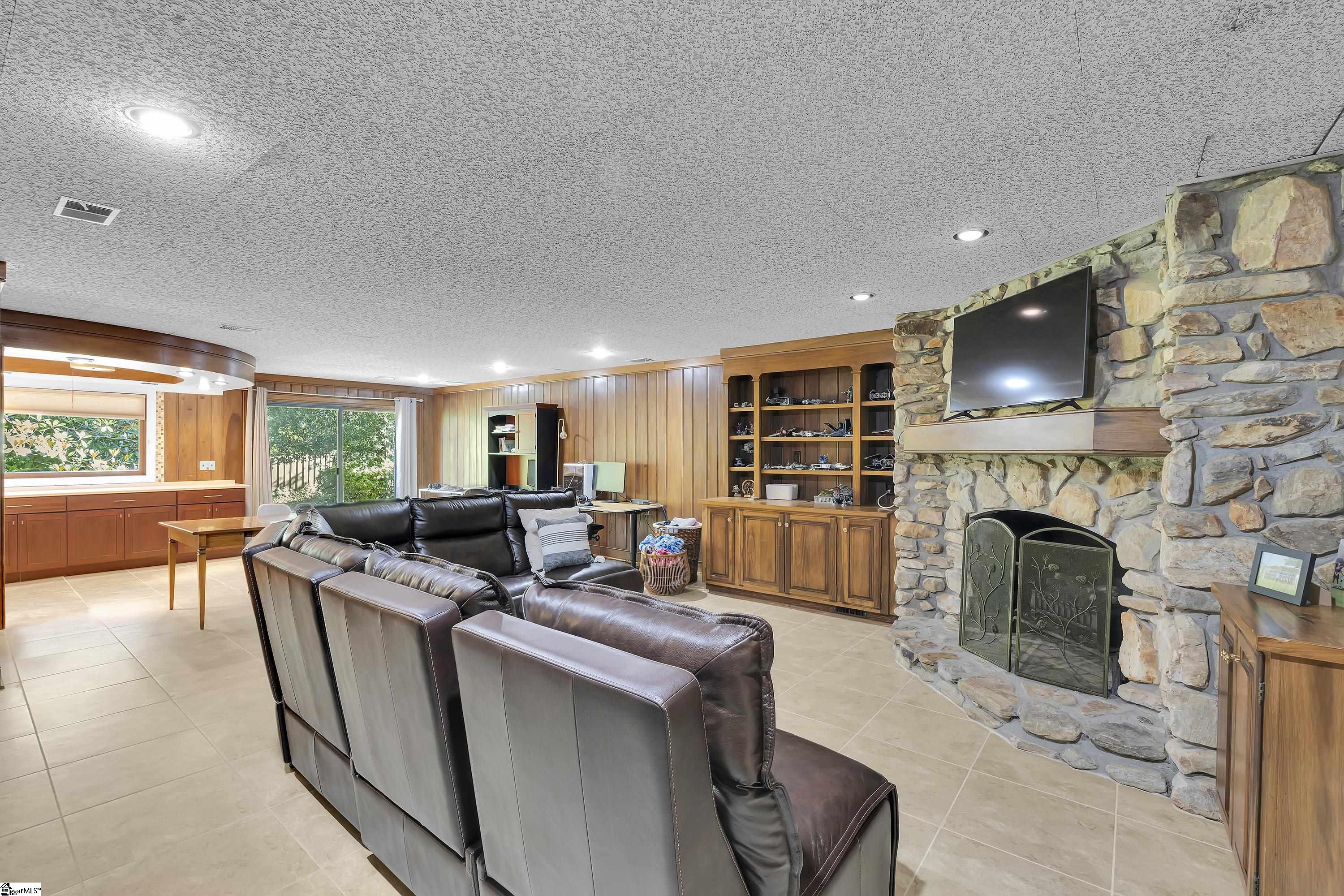 Greenville, South Carolina 29615, United States, 5 Bedrooms Bedrooms, ,5 BathroomsBathrooms,Residential,Active,232374