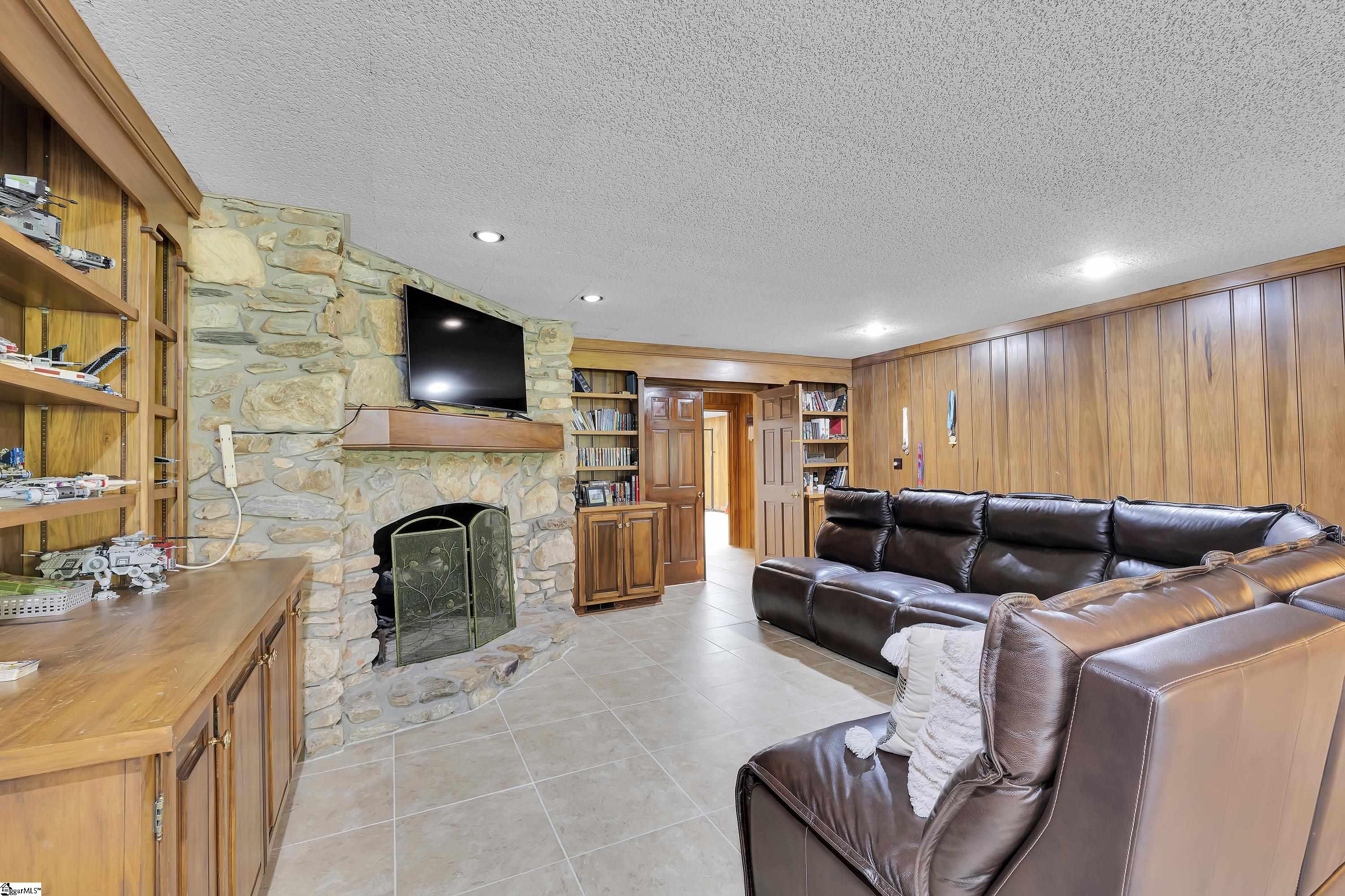 Greenville, South Carolina 29615, United States, 5 Bedrooms Bedrooms, ,5 BathroomsBathrooms,Residential,Active,232374