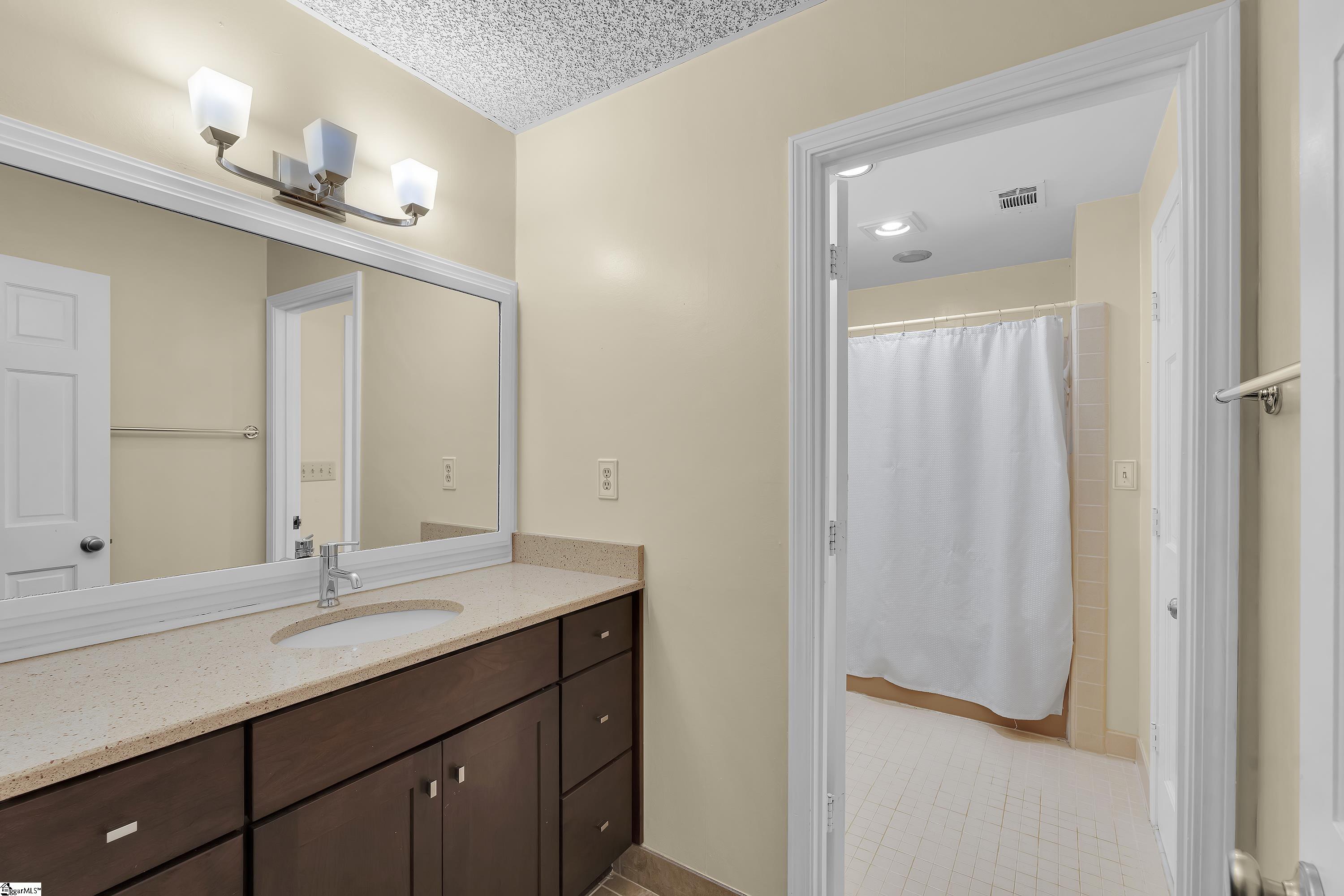 Greenville, South Carolina 29615, United States, 5 Bedrooms Bedrooms, ,5 BathroomsBathrooms,Residential,Active,232374