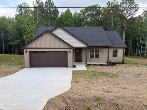 Photo of 187 Susans Road, Gaffney, SC 29341 (MLS # 1595168)
