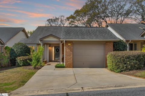 Photo of 410 Swansgate Place, Greenville, SC 29605 (MLS # 1586010)