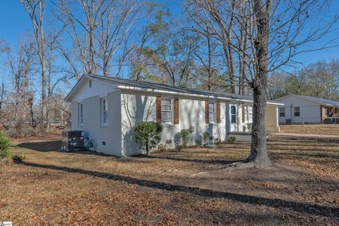 Photo of 111 Susan Avenue, Honea Path, SC 29654 (MLS # 1577127)