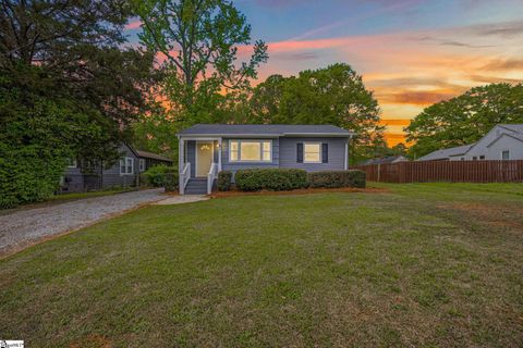 Photo of 6 Pleasant Ridge Avenue, Greenville, SC 29605 (MLS # 1587619)