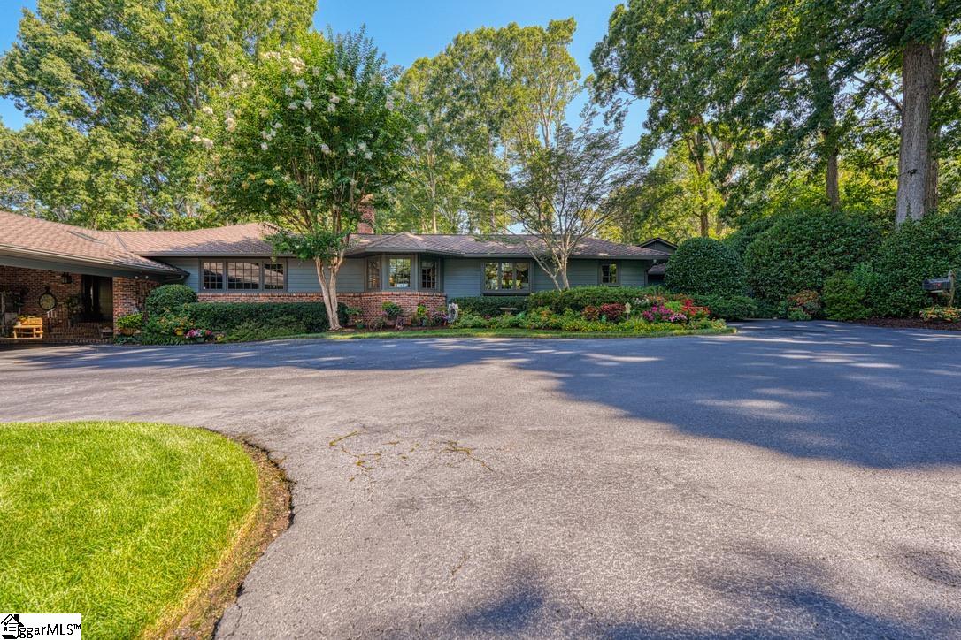 121 Montgomery Drive