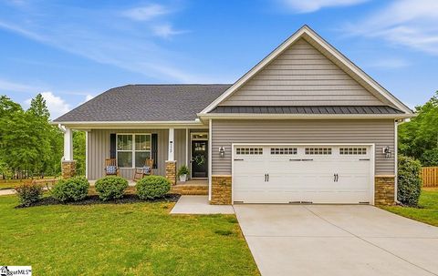 Photo of 572 Forden Drive, Wellford, SC 29385 (MLS # 1589808)