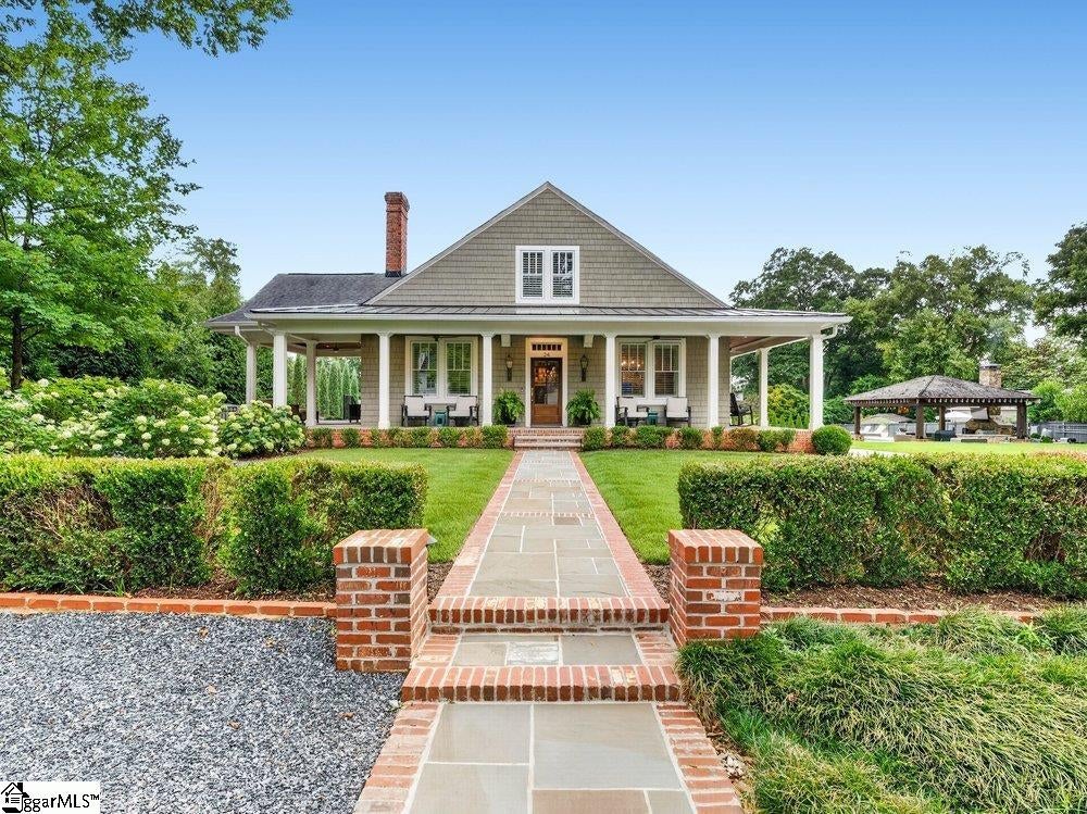 24 Highland Drive