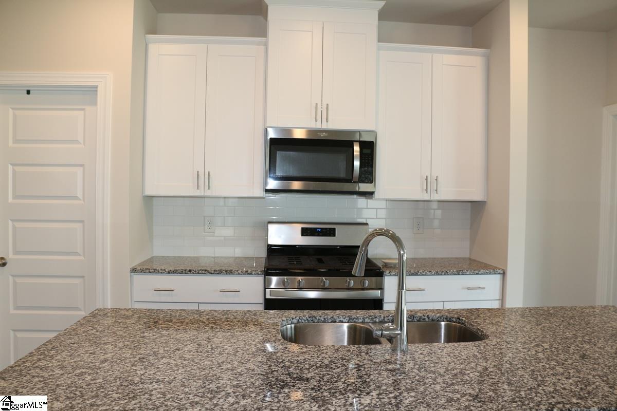 Fountain Inn, South Carolina 29644, United States, 3 Bedrooms Bedrooms, ,2 BathroomsBathrooms,Residential,Active,214111