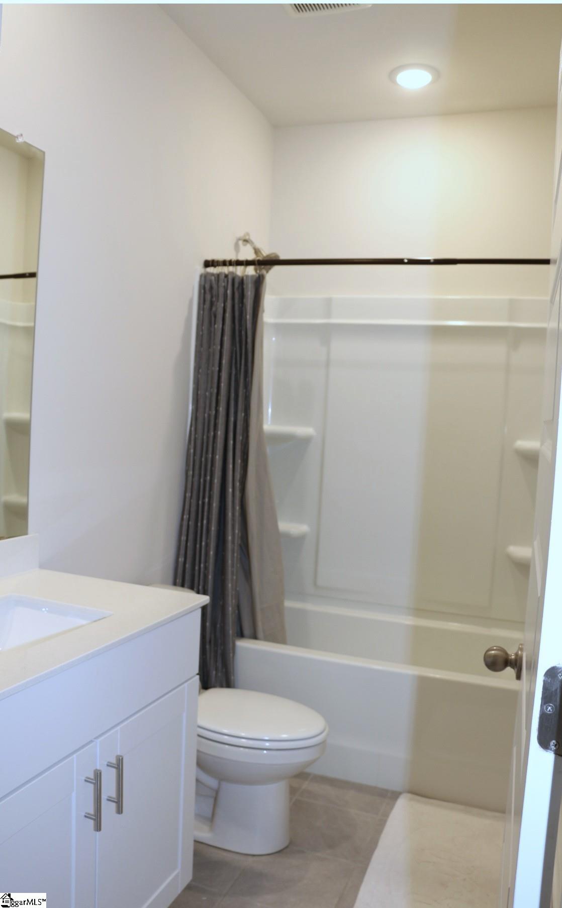 Fountain Inn, South Carolina 29644, United States, 3 Bedrooms Bedrooms, ,2 BathroomsBathrooms,Residential,Active,214111