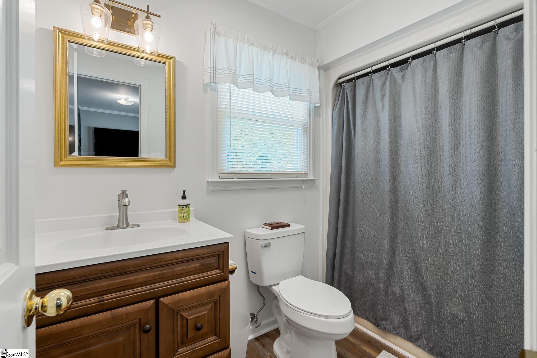 Anderson, South Carolina 29626, United States, 4 Bedrooms Bedrooms, ,4 BathroomsBathrooms,Residential,Pending,102748