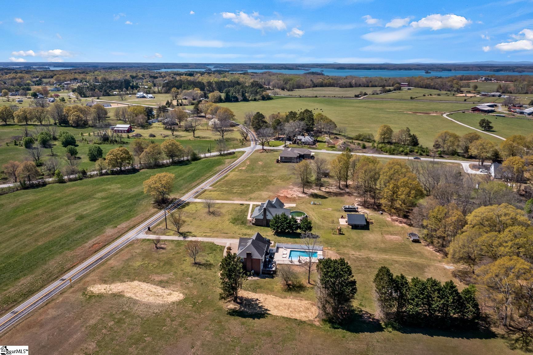 Anderson, South Carolina 29626, United States, 4 Bedrooms Bedrooms, ,4 BathroomsBathrooms,Residential,Pending,102748