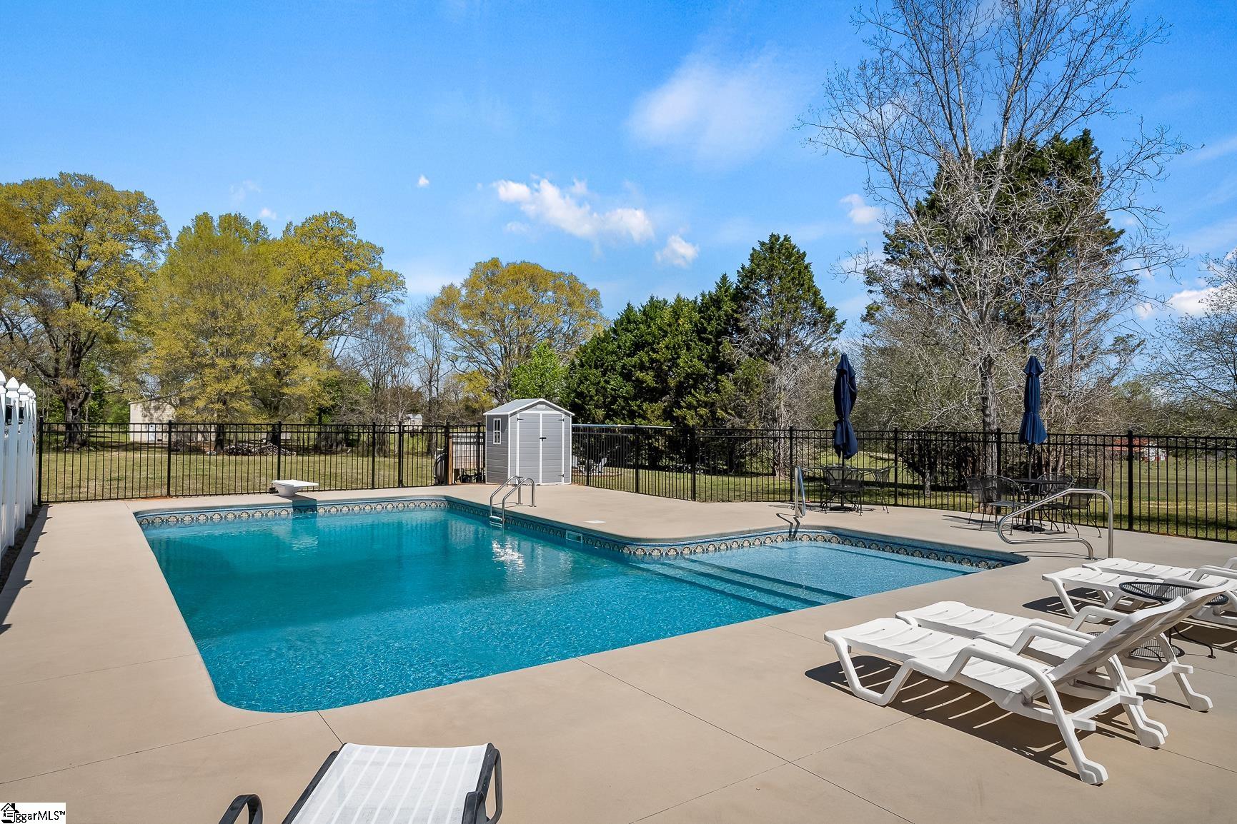 Anderson, South Carolina 29626, United States, 4 Bedrooms Bedrooms, ,4 BathroomsBathrooms,Residential,Pending,102748