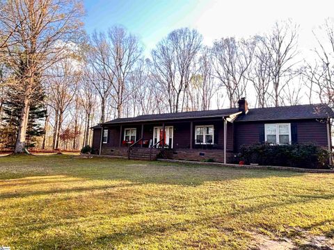 Photo of 173 Bolt Road, Gray Court, SC 29645 (MLS # 1586252)