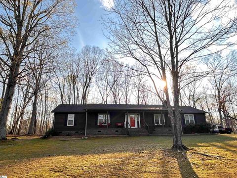 Photo of 173 Bolt Road, Gray Court, SC 29645 (MLS # 1586252)