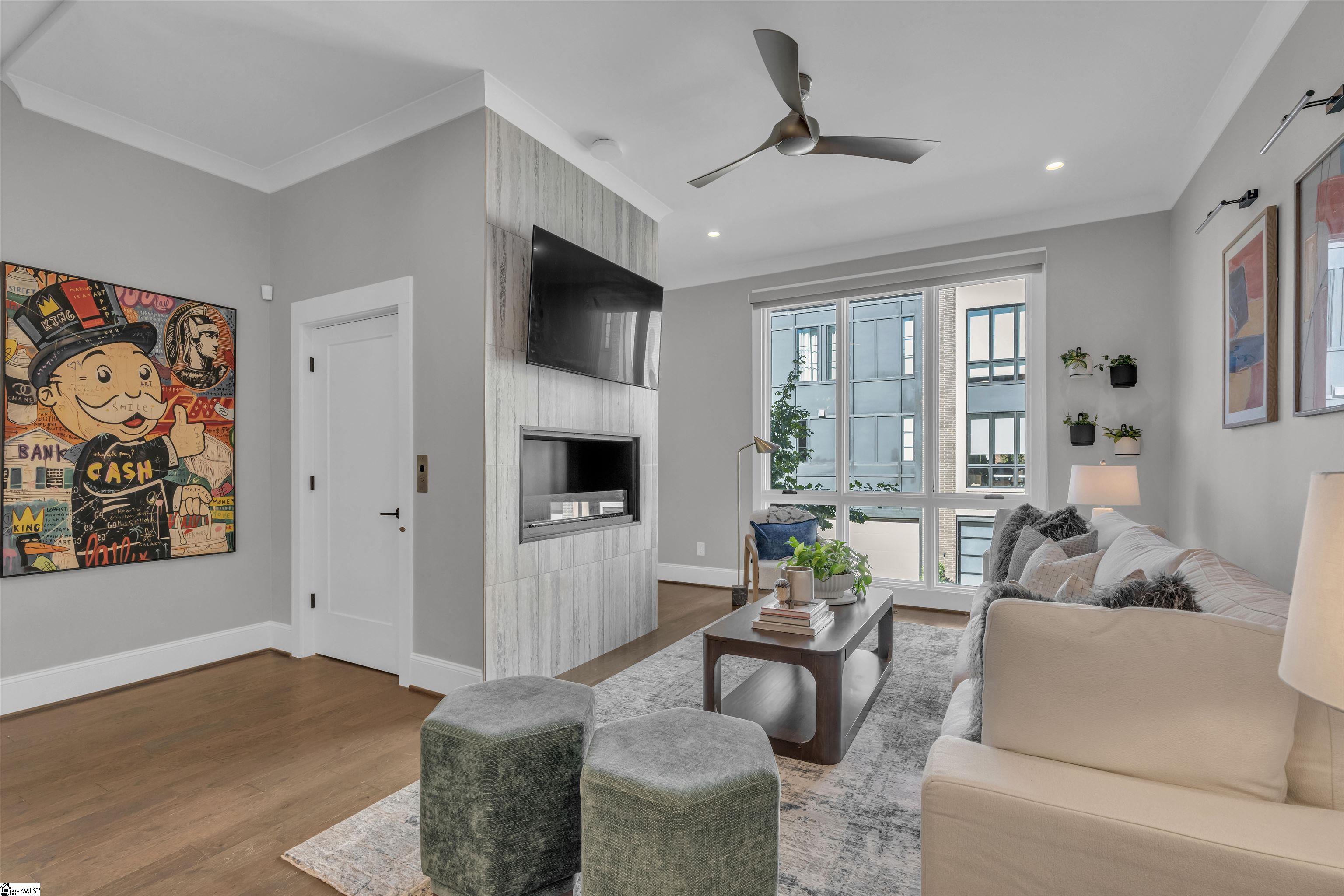 611 N Main Street Unit #9